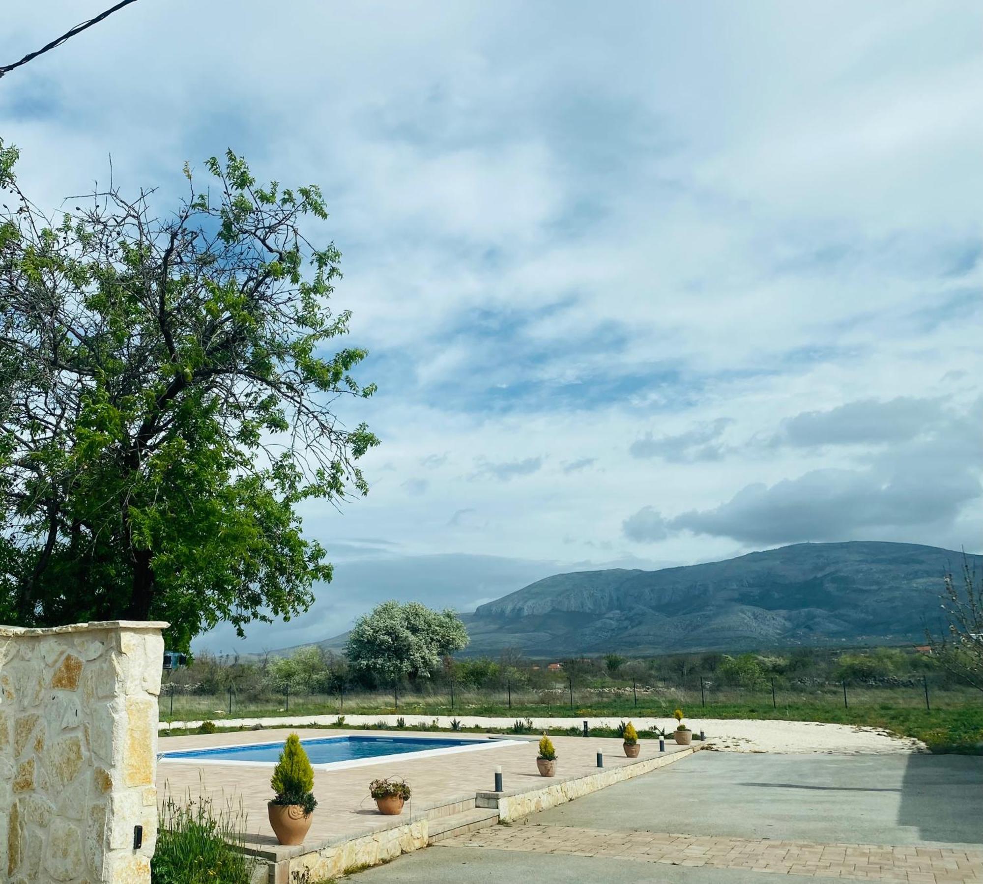 Iris Holiday Home Trbounje Ngoại thất bức ảnh