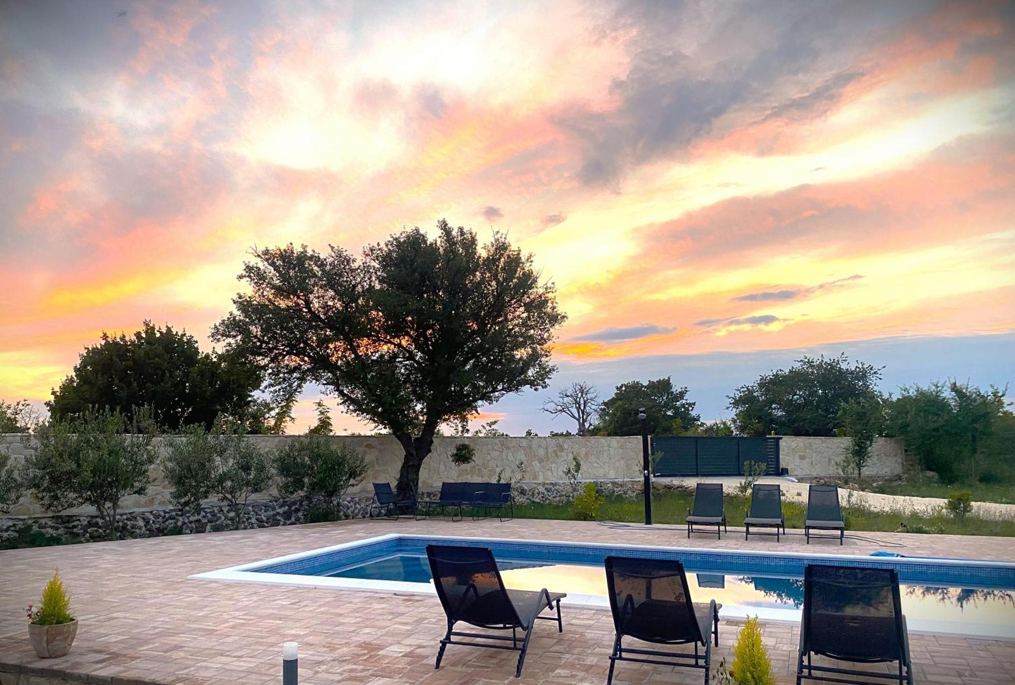 Iris Holiday Home Trbounje Ngoại thất bức ảnh
