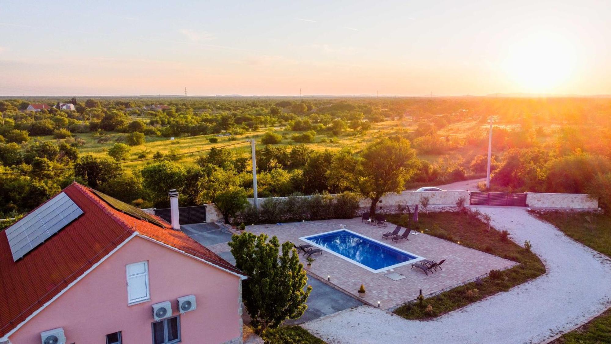 Iris Holiday Home Trbounje Ngoại thất bức ảnh