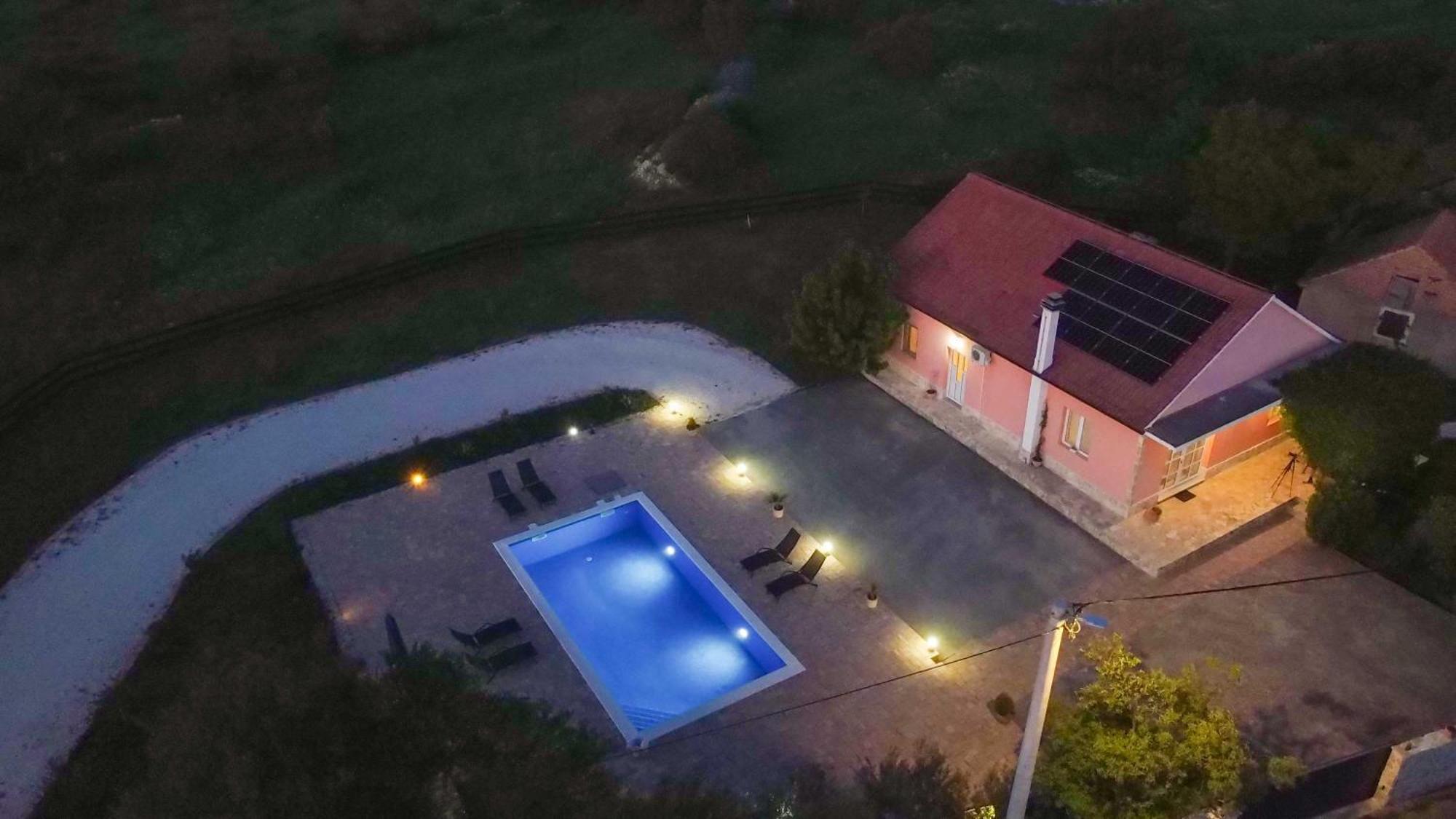 Iris Holiday Home Trbounje Ngoại thất bức ảnh